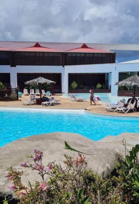 Agreable Studio Au Bord De Mer. แซงต์-ฟรองซัวส์ ภายนอก รูปภาพ
